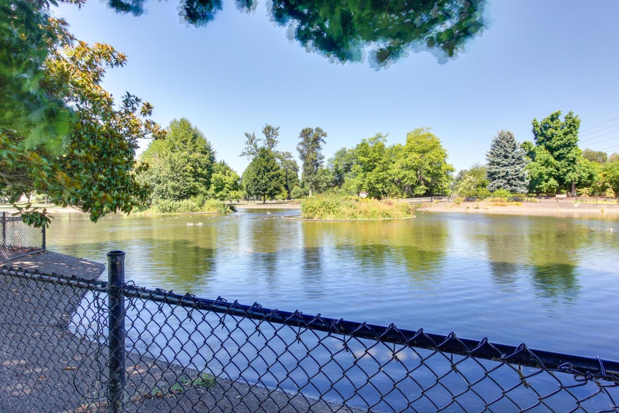 Pet-Friendly Home With Grill, 2 Mi To Autzen Stadium Springfield Exterior foto