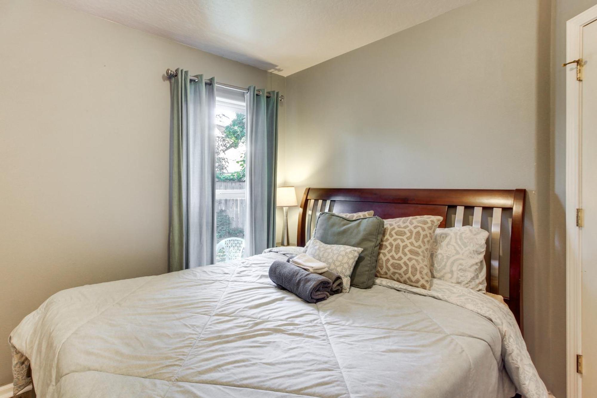 Pet-Friendly Home With Grill, 2 Mi To Autzen Stadium Springfield Exterior foto